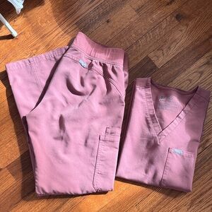 Figs Mauve Pink Scrub Set